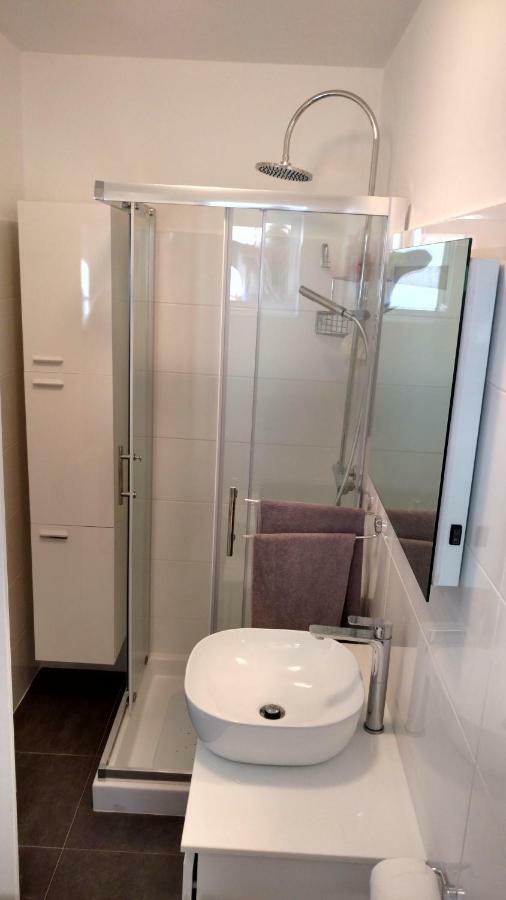 Apartman Eli 罗维尼 外观 照片